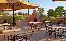 Hampton Inn Monument Valley  3*